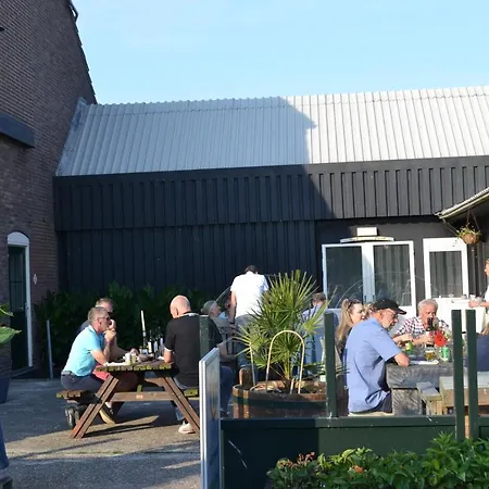 lodge 61 hotel aan het water-3